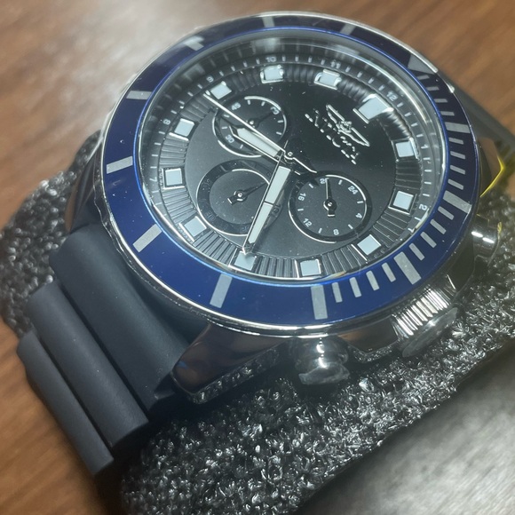 *Brand New* Invicta Diver Watch - Picture 2 of 4